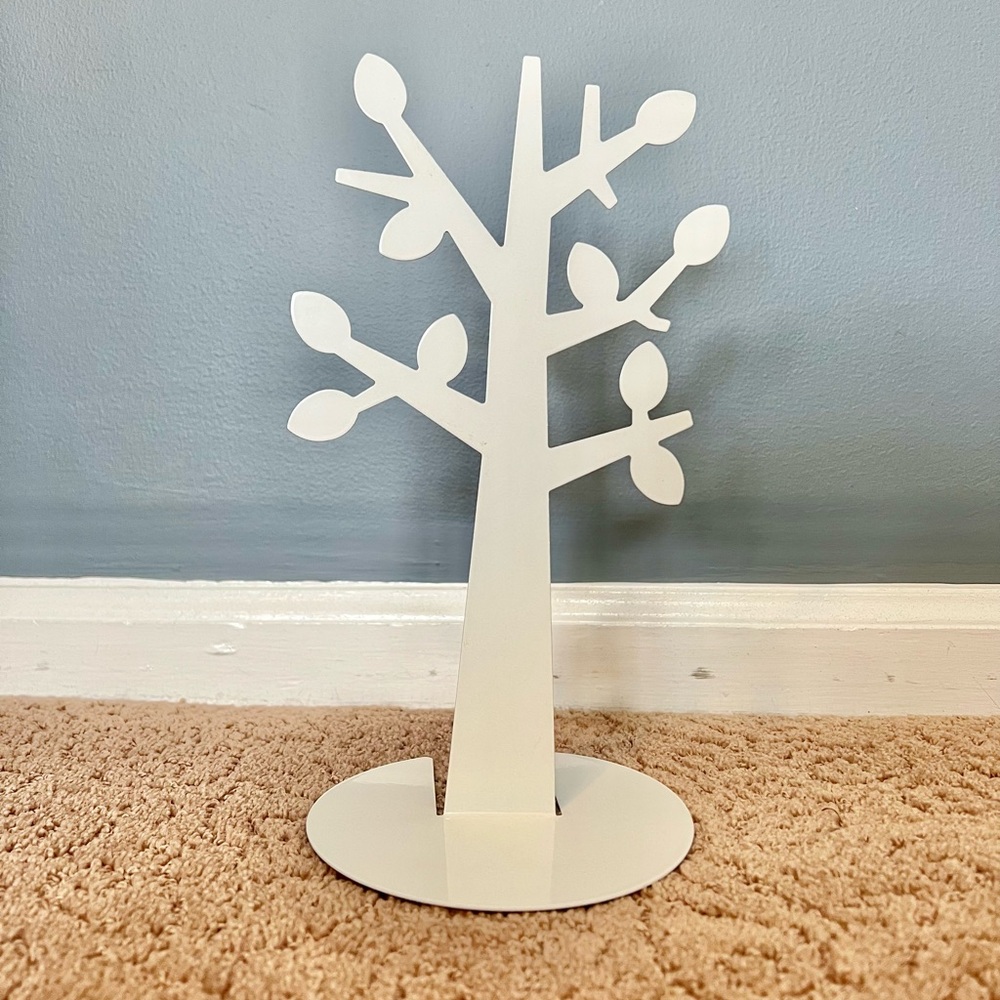 White Metal Jewelry Stand Tree
